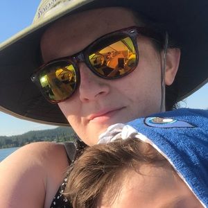 Meet your Posher, Dana